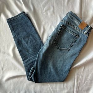 Level 99 Mid Rise Skinny Jean